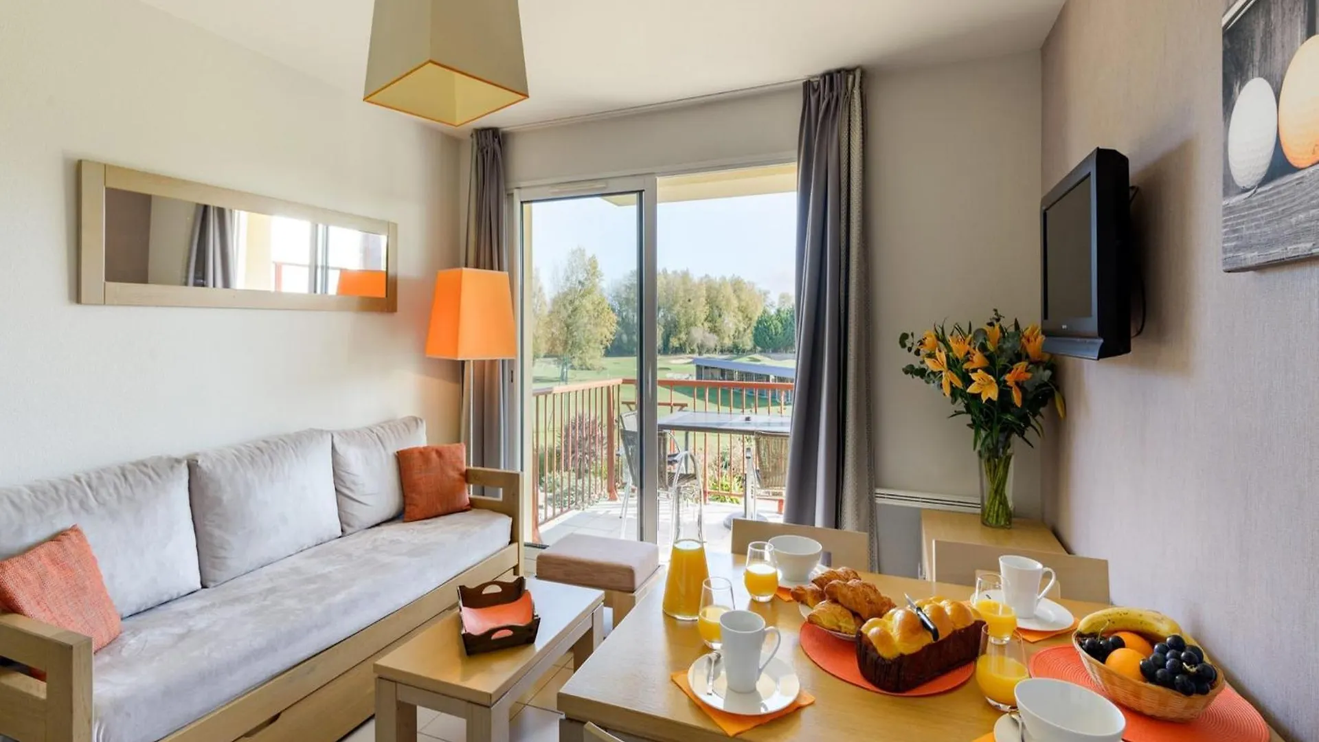 Cozy Apartment Near The Cliffs Of Cap Fr Hel Sables-dʼOr-les-Pins 0*,  Frankrike